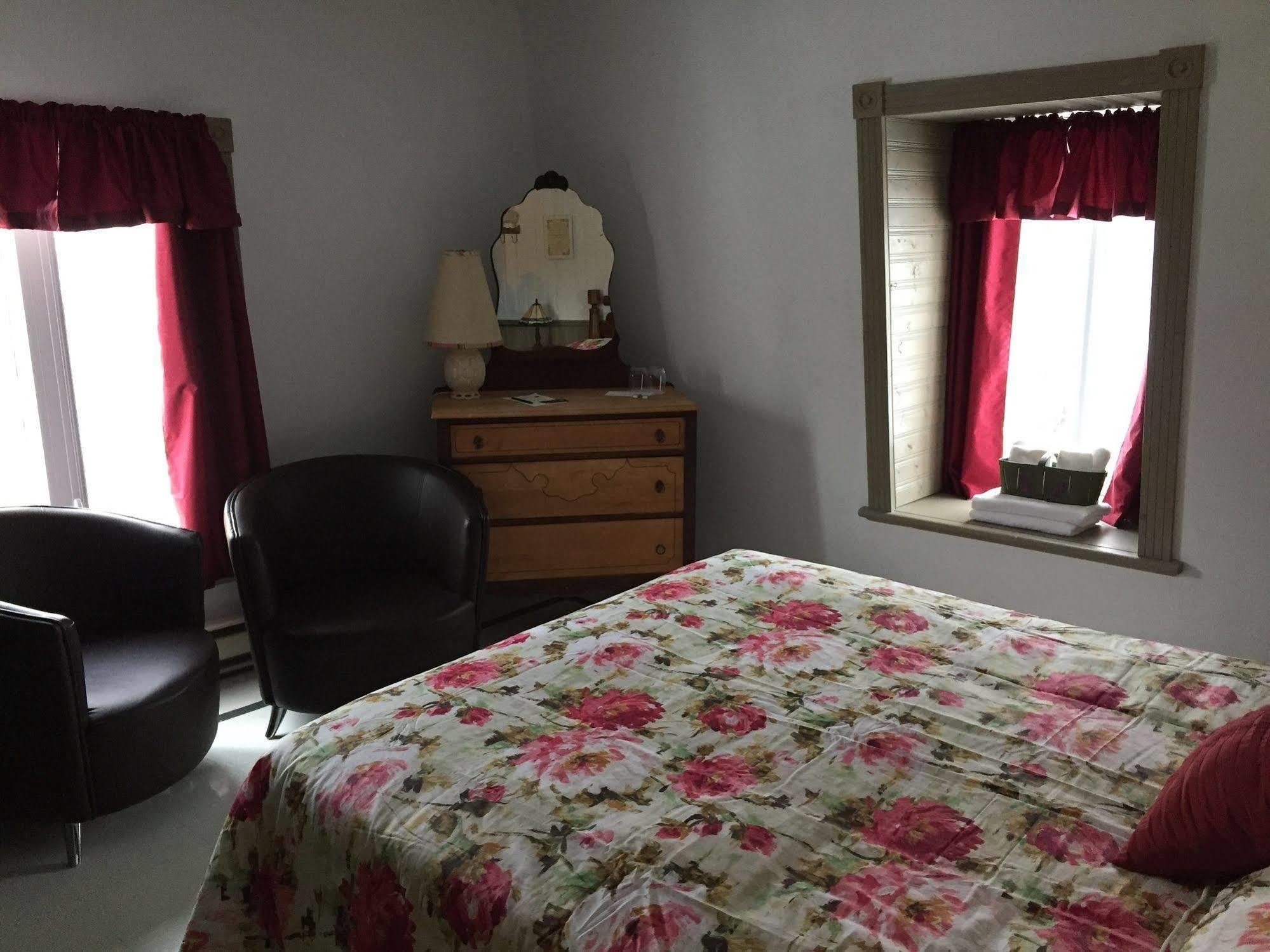 Auberge Petite Plaisance La Malbaie Eksteriør billede