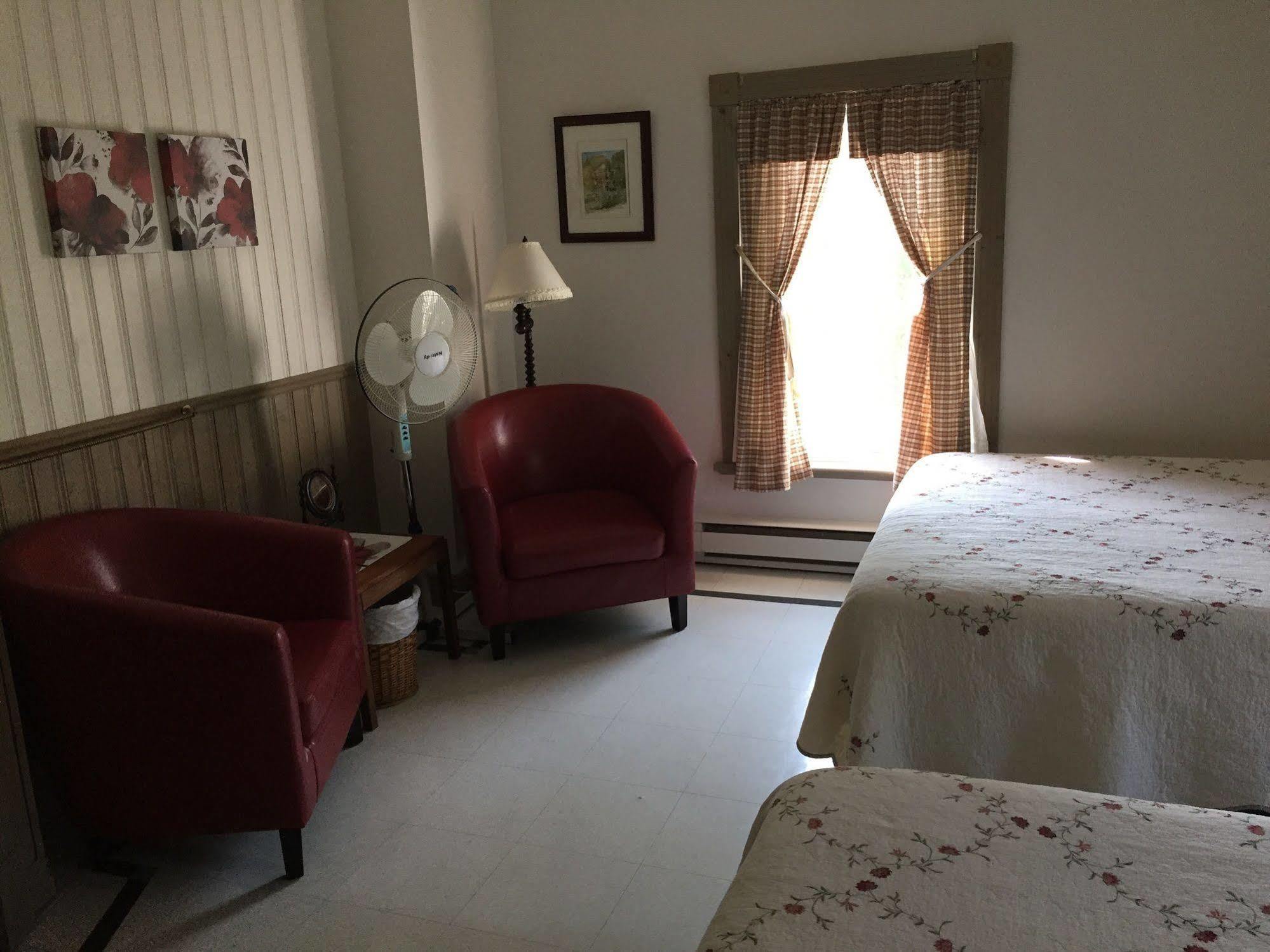 Auberge Petite Plaisance La Malbaie Eksteriør billede